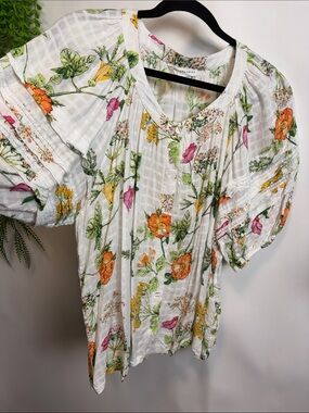 Jane and Delancey White Floral Button-Front Blouse with Orange & Pink Flowers